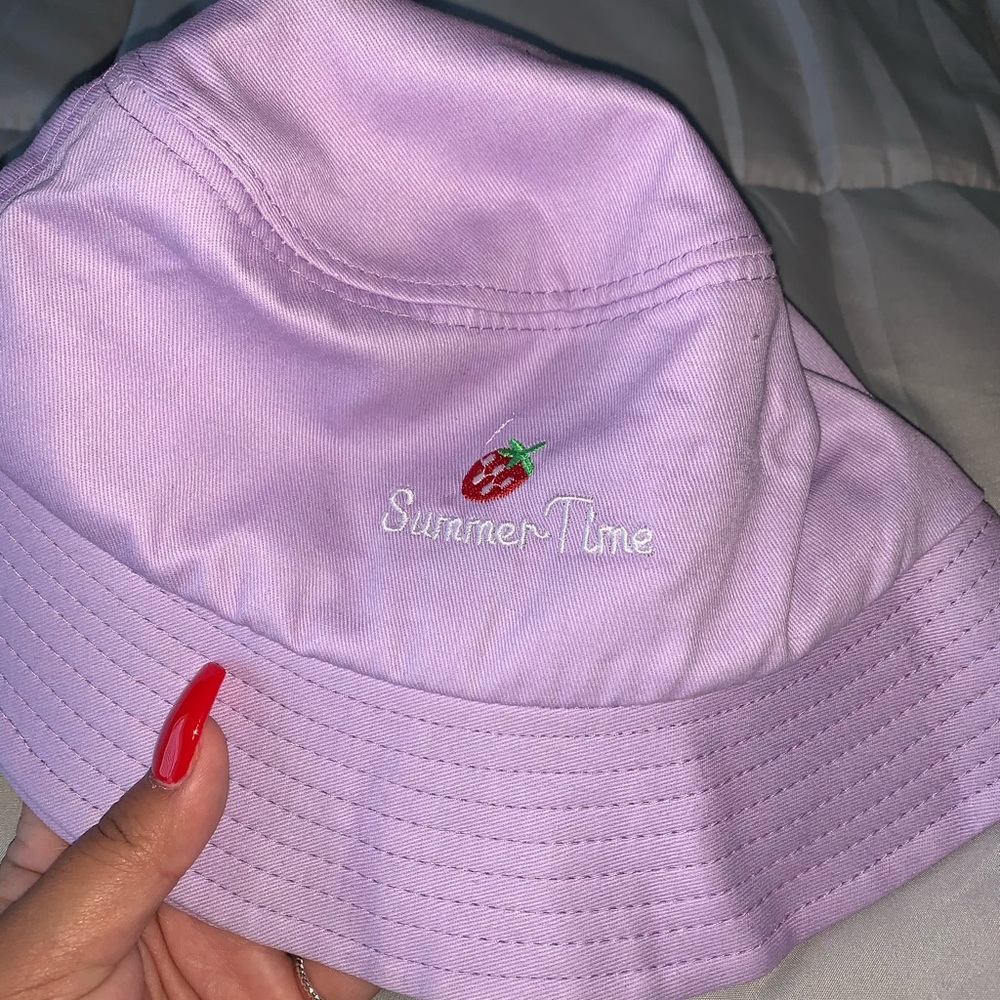 Bucket hat